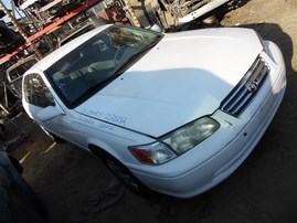 2001 TOYOTA CAMRY CE WHITE 2.2 AT Z20232